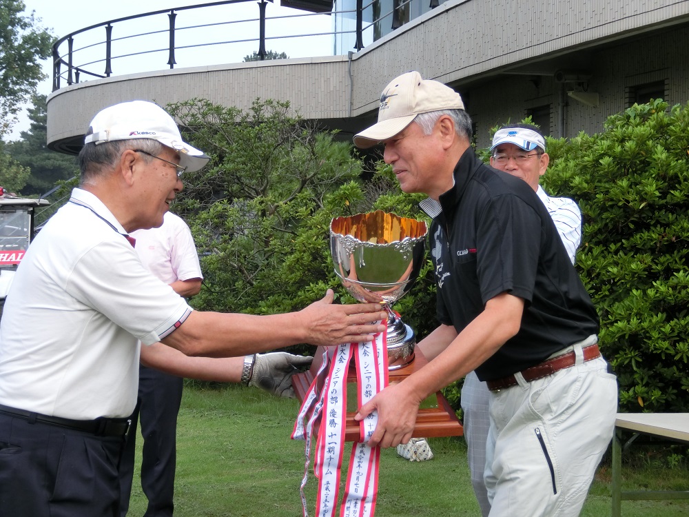 http://www.bodaidsk.com/news_topics/images/2014golf_senior_2.jpeg