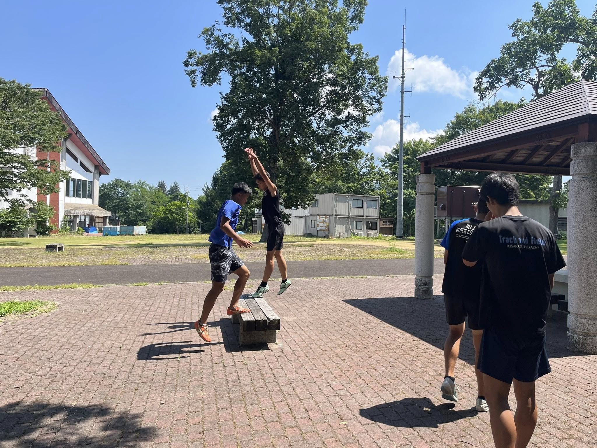 https://www.bodaidsk.com/community/tomo_t_and_f/images/day2_08_drill.jpg
