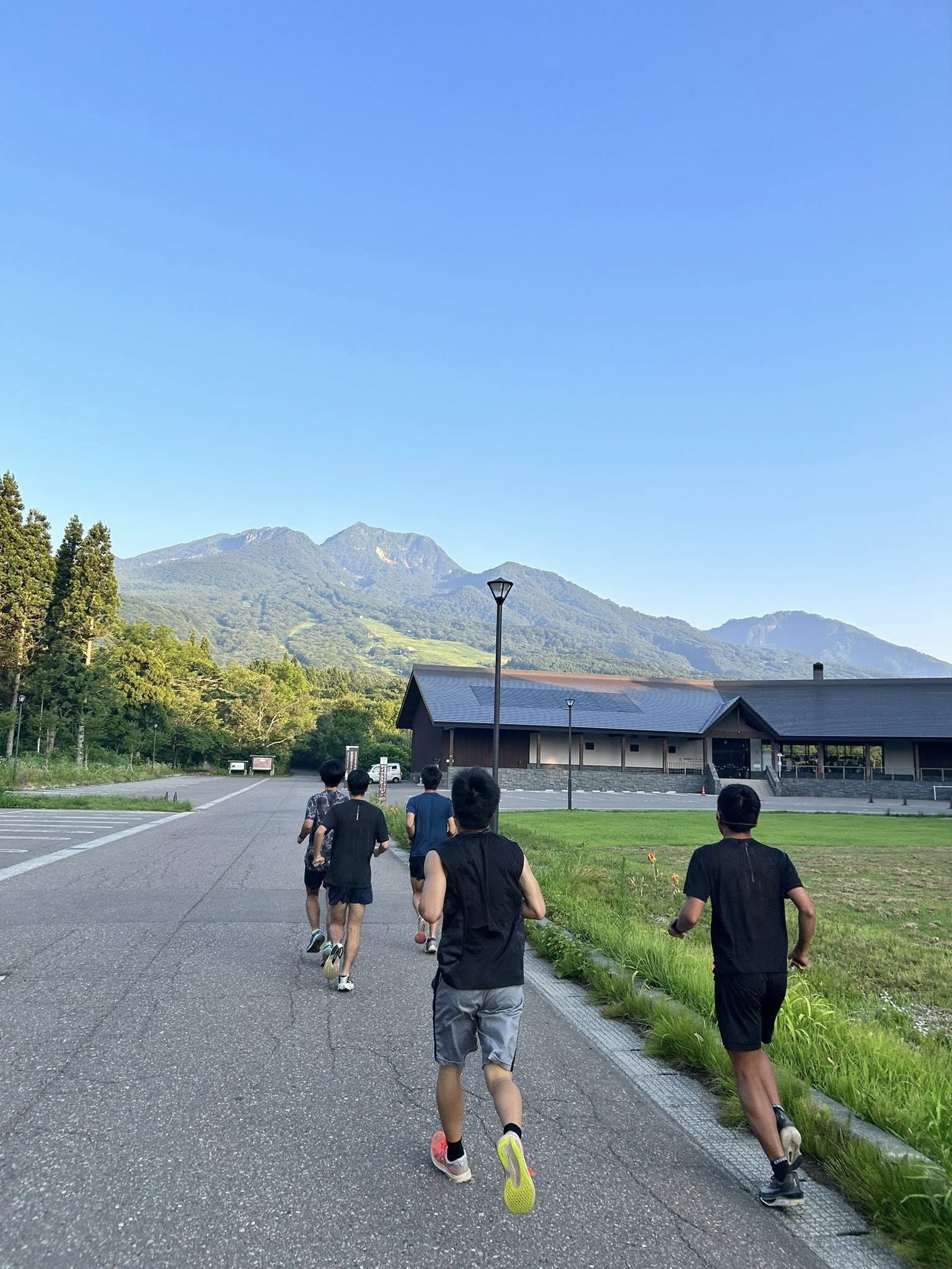 https://www.bodaidsk.com/community/tomo_t_and_f/images/day3_jog.jpg
