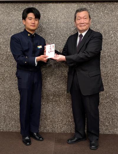 ⑥支援費贈呈.jpg