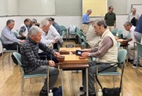 ★対局を終え他の対局を観戦したり、終局後時間まで再度対局する選手