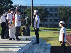 ★國分学校長より優勝した第２大隊の表彰